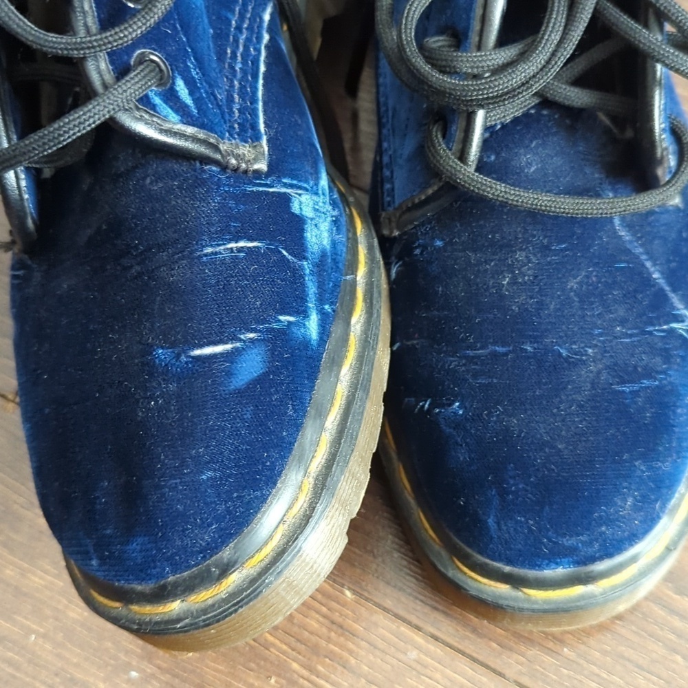 VINTAGE 80's Dr Martens Blue Emerald Velvet Made in England Boots - Picture 16 of 16